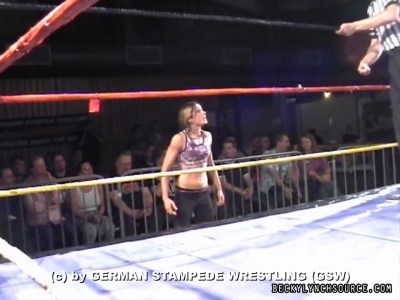 Rebecca_Knoxx_vs_Kisu_Still153.jpg